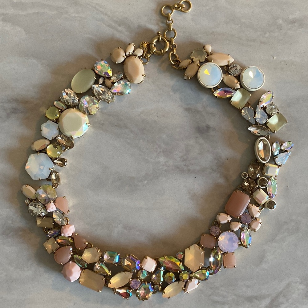 Like new- JCrew brûlée ombré crystal jeweled necklace pink/matte gold